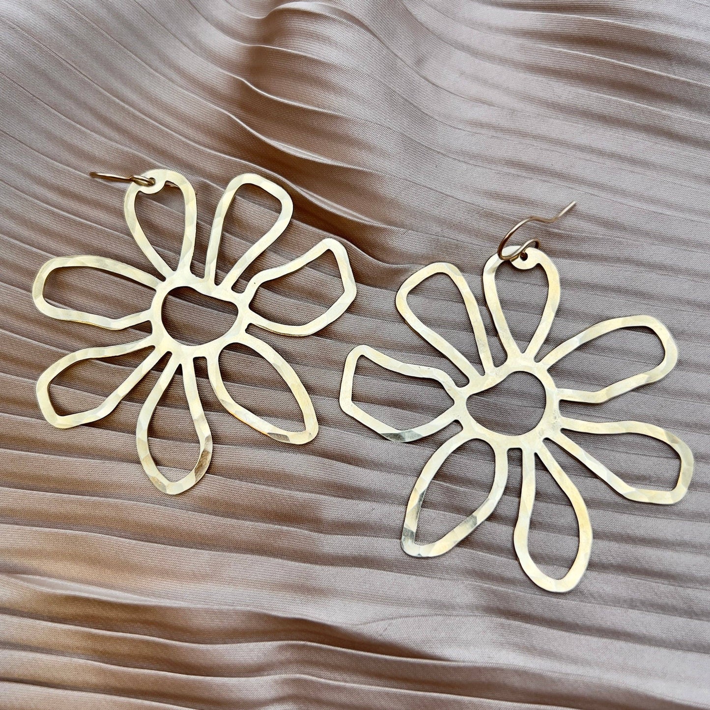 Ziggy Earrings: Silver / Small