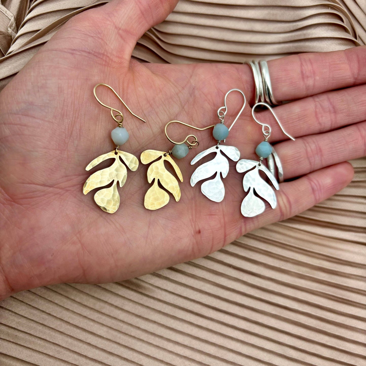 Flow Earrings: Gold