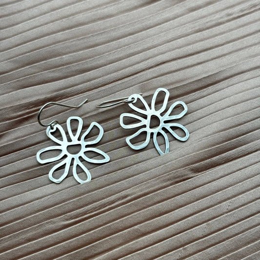 Ziggy Earrings: Silver / Small
