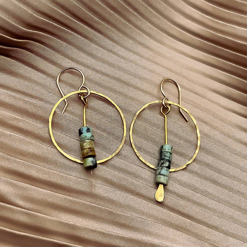 Dress For Success Earrings: Gold