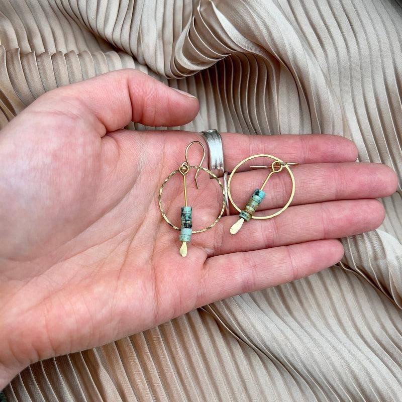 Dress For Success Earrings: Gold